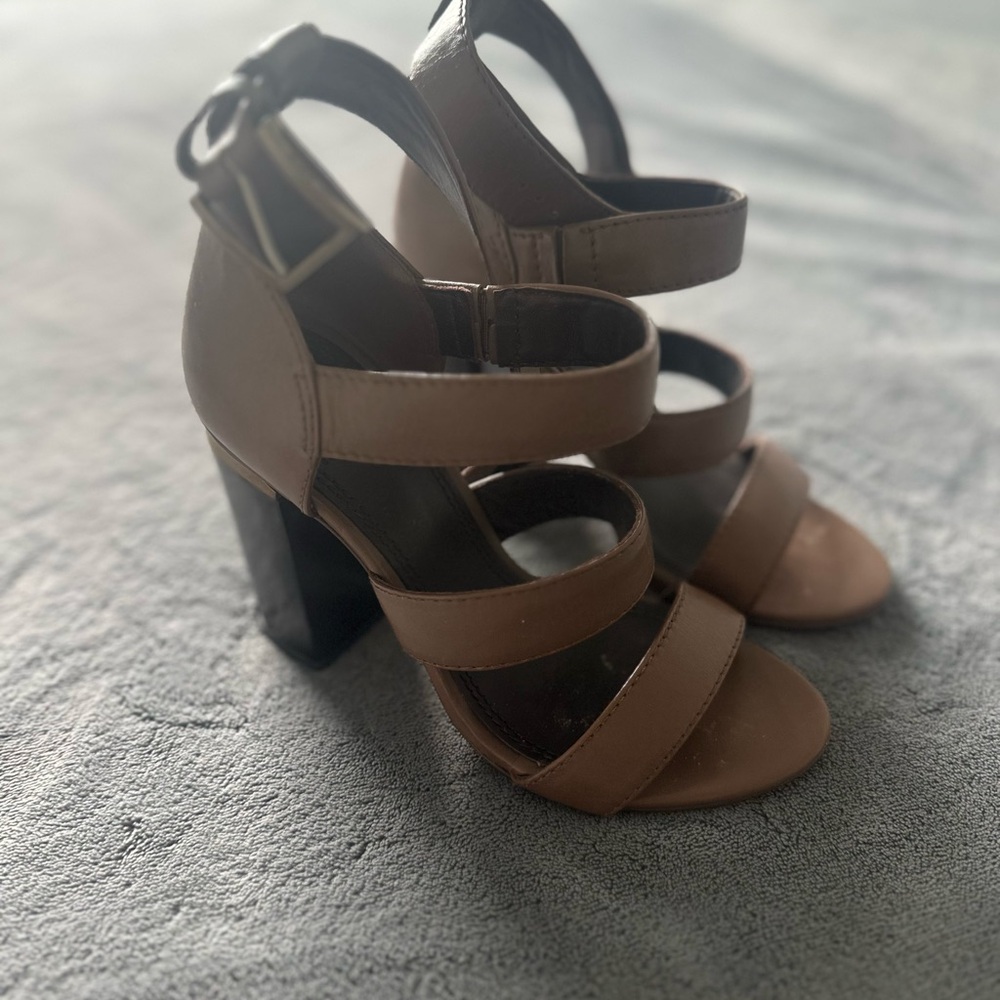 Tory Burch Tan and Black Heeled Sandals